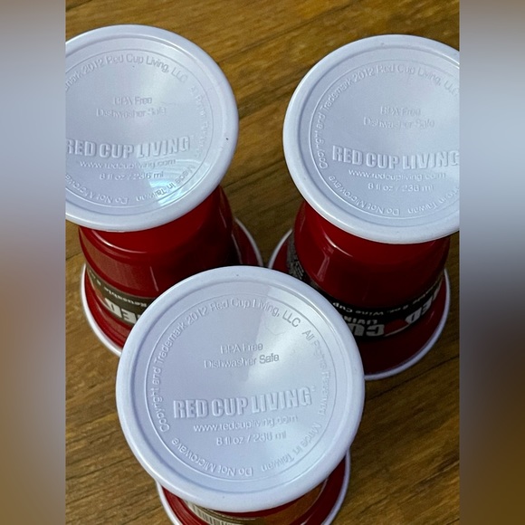 Red Cup Living ~ 8 oz. Wine Cups ~ NEW! - Picture 2 of 4